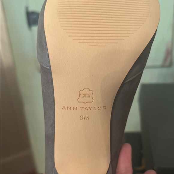 Chic Gray Suede Heels - Picture 2 of 7